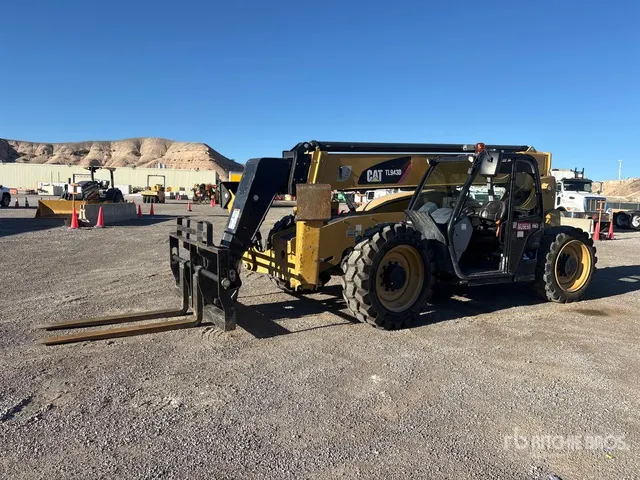2018 Cat TL943 Telehandler