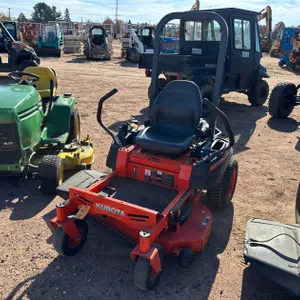 Kubota Z122R Zero Turn Lawn Mower