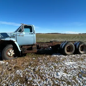 Approx. 1997 GMC 6500, no engine, 5&4 trans, SN. TME675V574223