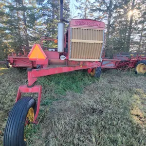 1977 Versatile 400, 20 ft. Swather,  was running, SN. 027984