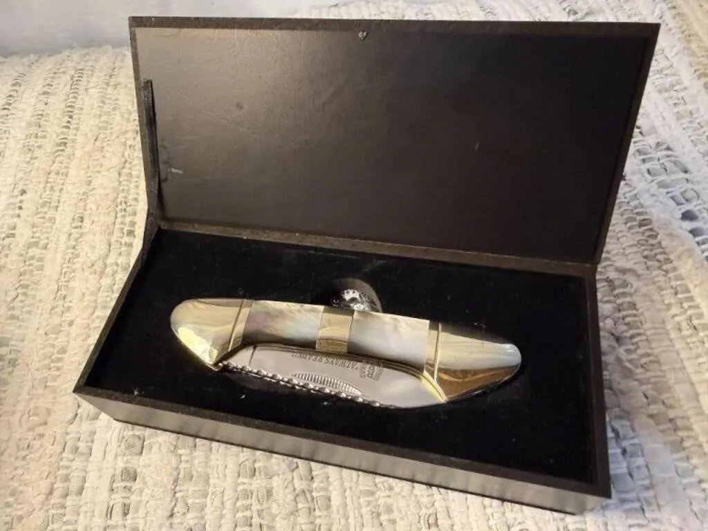 ROUGH RIDER 2000s knife