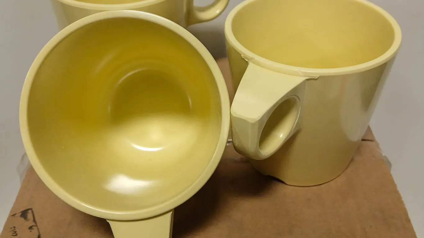 CASE OF 24 MISTRAL MELAMINE TASSE 10 OZ CUP - NEW
