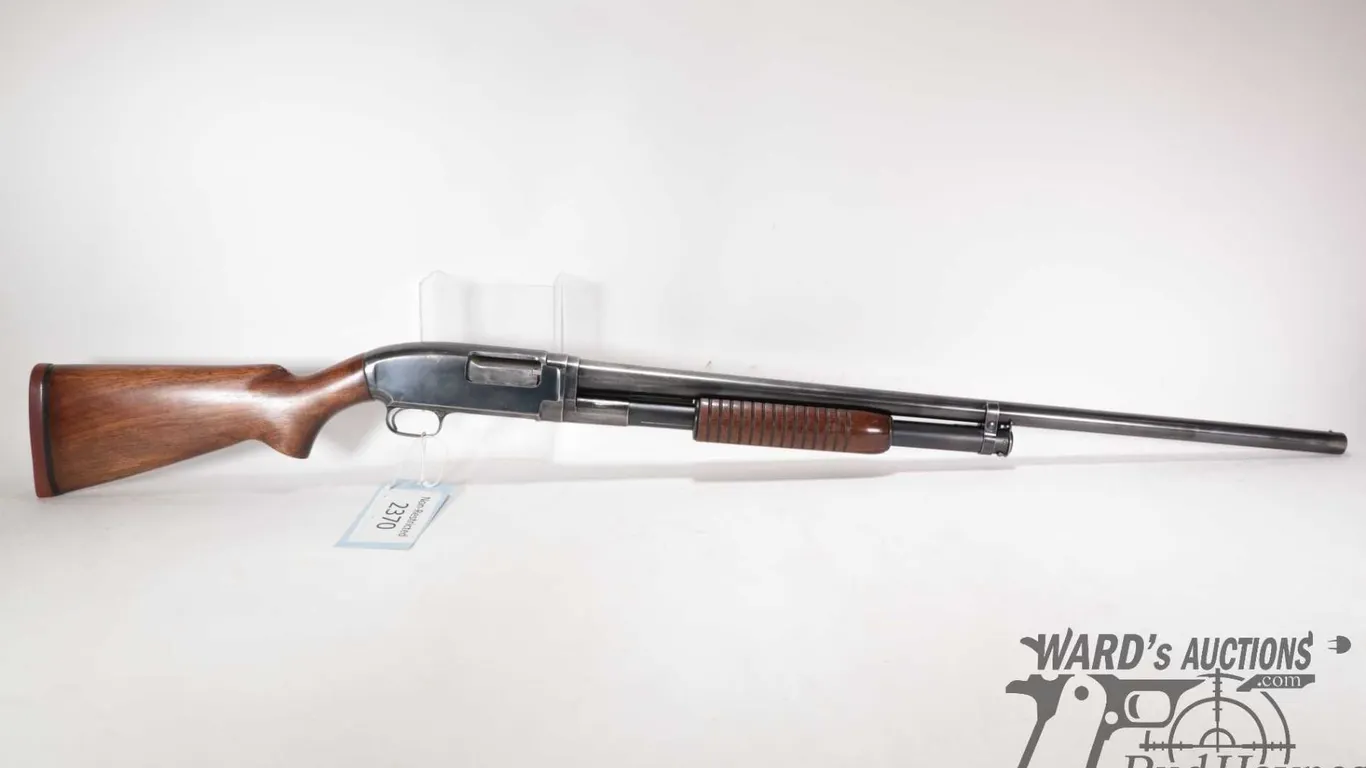 Non-Restricted shotgun Winchester model 12, 12 ga. 3" pump action, w/ bbl length 30" [Choked marking