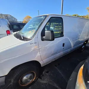 (#685L) 2006 Ford E-250 Cargo Van