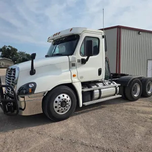 2016  Freightliner   Cascadia 125  Semi Truck