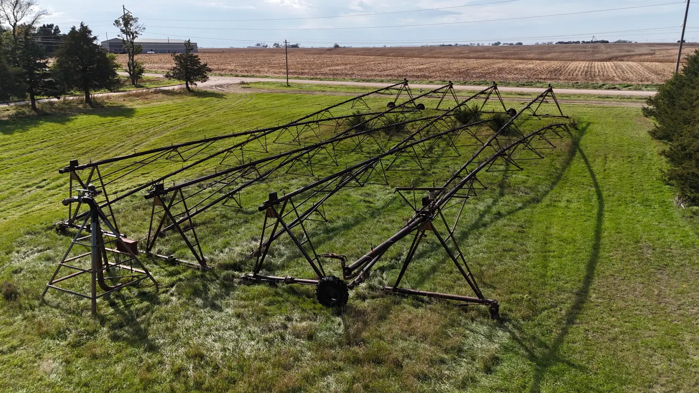 Valley Pivot - 8 Towers