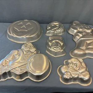 Wilton Cake Pans