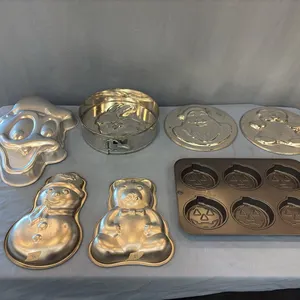 Wilton Cake Pans & Jack o Lantern Pan