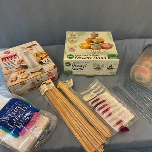 Cookie press, dessert stand, decor items