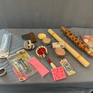 Cake decorating items