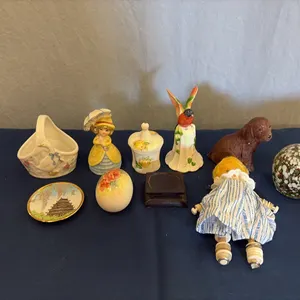 Trinkets & Collectibles