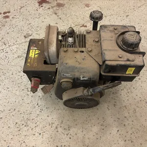 John Deere Small Engine