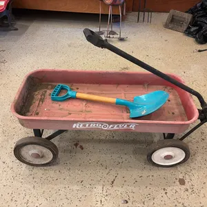 Retro Flyer Wagon & Kids Shovel