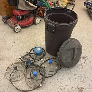 Garbage Can w/ Heat Lamps & De-Icers