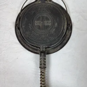 Griswold No. 8 Single Waffle Iron
