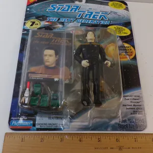 New 1994 Playmates Star Trek The Next Generation Lieutenant Cammander DATA  Action Figure.