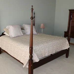 Four Poster King Bed