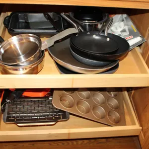 Pots, Pans & Bakeware