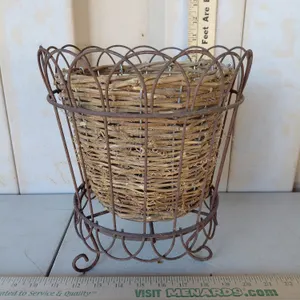 Grape Vine Basket W/Metal Stand 9"X9"X11"