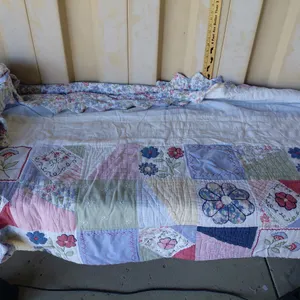 Machine Sewn Quilt, Minor Damage 86"X94"