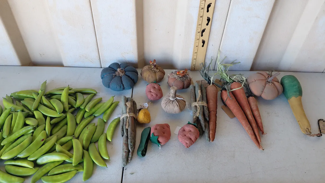 Assorted Plush & Plastic Veggies Decor