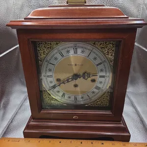 Vintage Howard Miller Graham Bracket Mantel Clock