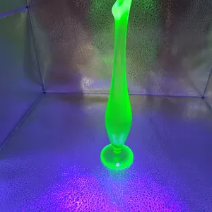 Vintage uranium slung glass bud vase
