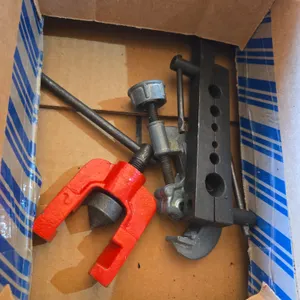 Tubing flaring tool