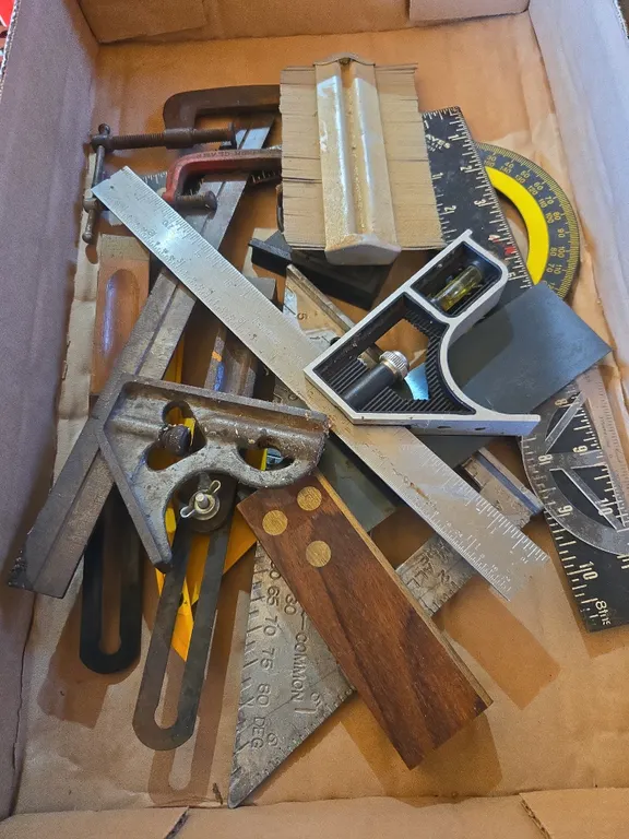 Large assortment of angle measuring tools
