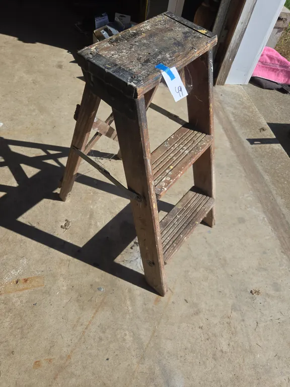 Wooden 2-ft step stool