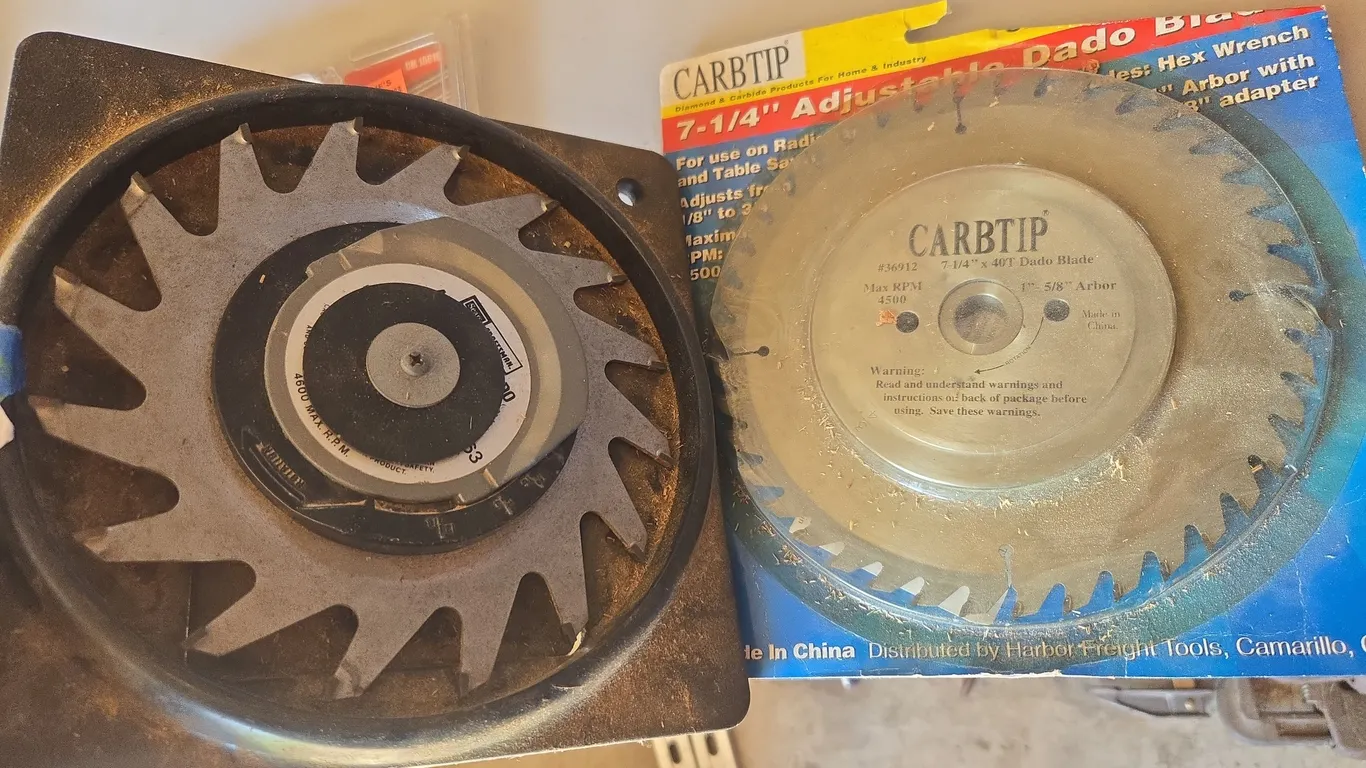 Carbide tipped dado blades