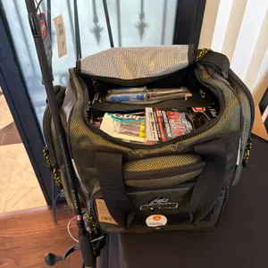 ULTIMATE FISHING PACKAGE – TACKLE BAG, ROD & FISHING GEAR