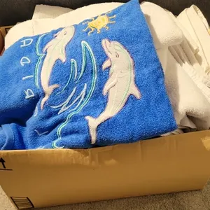 ASSORTED BATH & HAND TOWELS