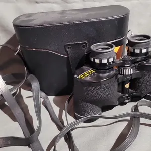 VINTAGE TASCO BINOCULARS in case