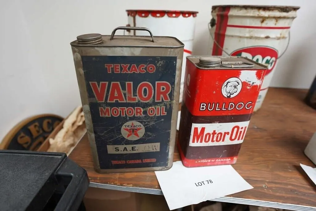 Texaco & Bulldog motor oil can