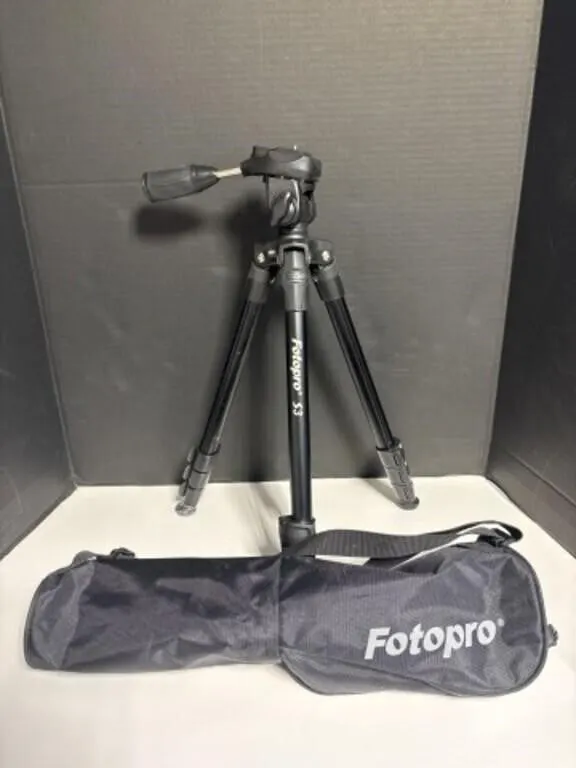 Fotopro Tripod in Soft Case