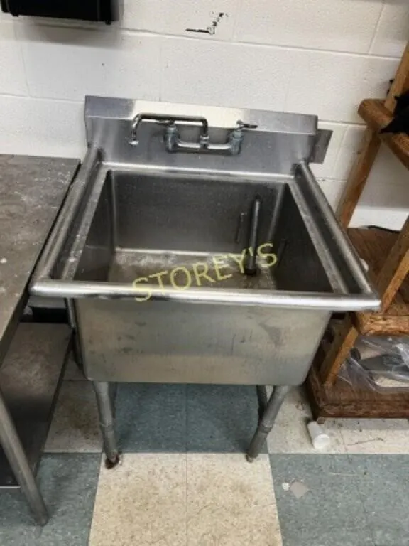 S/S Single Well Pot Sink ~29 x 30
