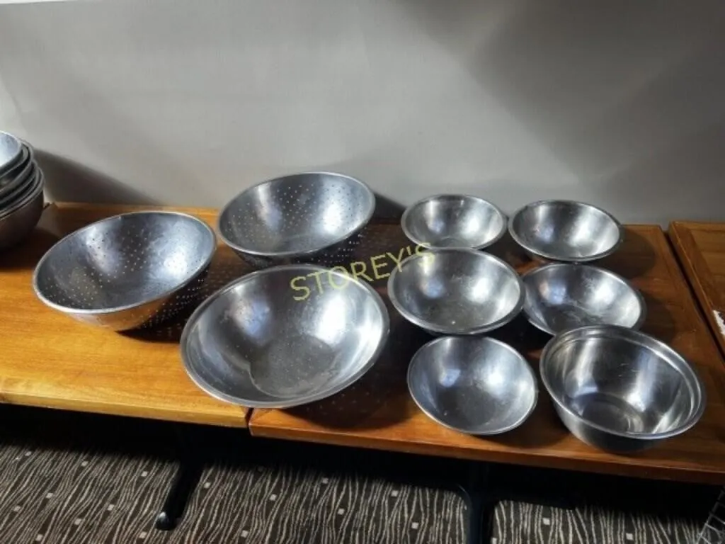 9 Asst S/S Bowls & Strainers
