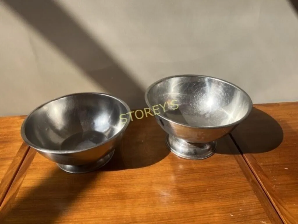 2 HD Pedestal Bowls ~17"