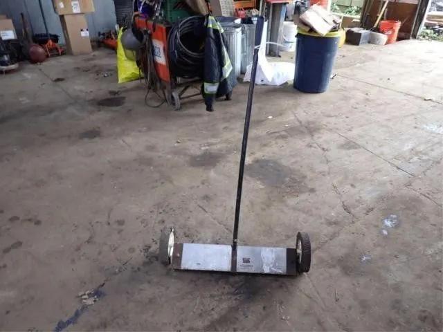 Magnet Floor Sweeper