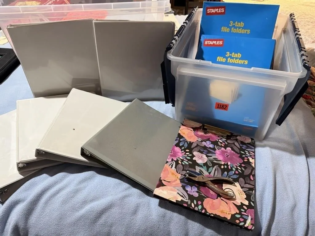 Tote of 3 ring binders, file folders