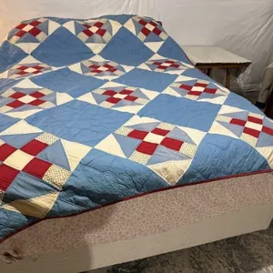 Vintage Americana quilt;