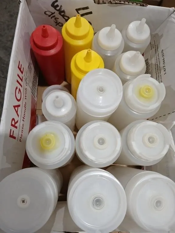 15 Squeeze bottles
