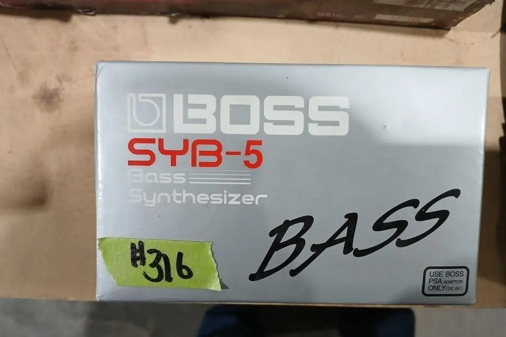 Boss SYB-5 Bass synthesizer effects pedal