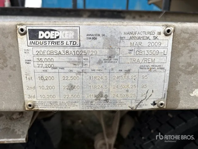 Doepker 28 ft Tri/A Super B-Train Lead Grain Trailer