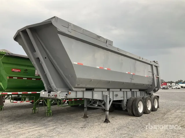 2010 SMART TRAILERS STVCT-N3-1010-10 34 ft Tri/A Semirremolque de Volteo / End Dump Trailer