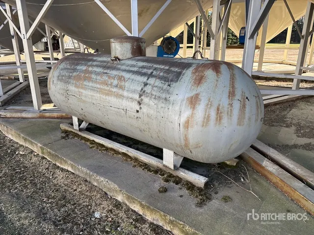 1000 gal Propane Tank