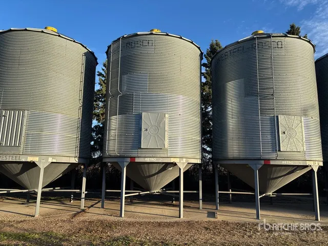 Westeel Roscoe +/- 2100 bu 6 Ring Hopper Grain Bin