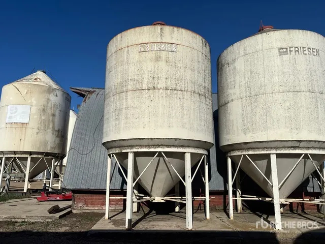 Friesen +/- 75 ton 3 Ring Fertilizer Hopper Grain Bin
