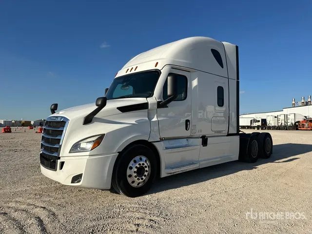 2021 Freightliner Cascadia 126 6x4 T/A Sleeper Truck Tractor